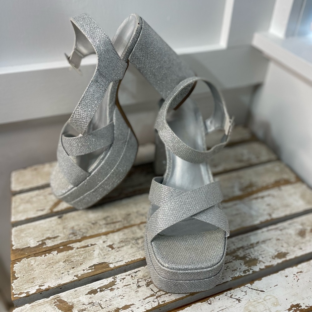 Dream Pairs Sparkling Silver Platform Sandals